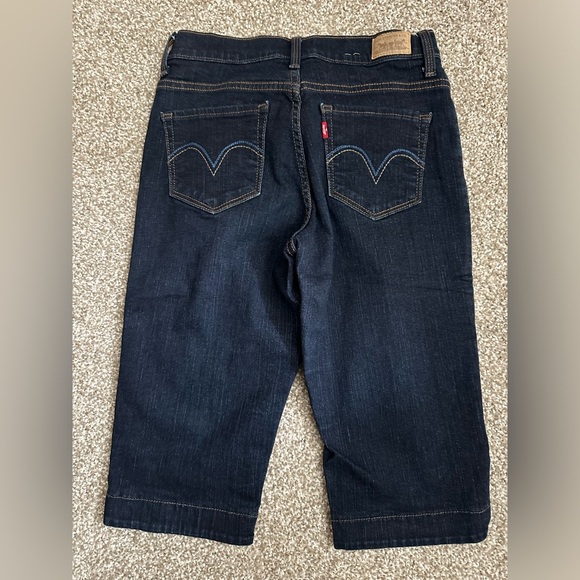 Levi's Denim 512 Capris - Picture 2 of 8